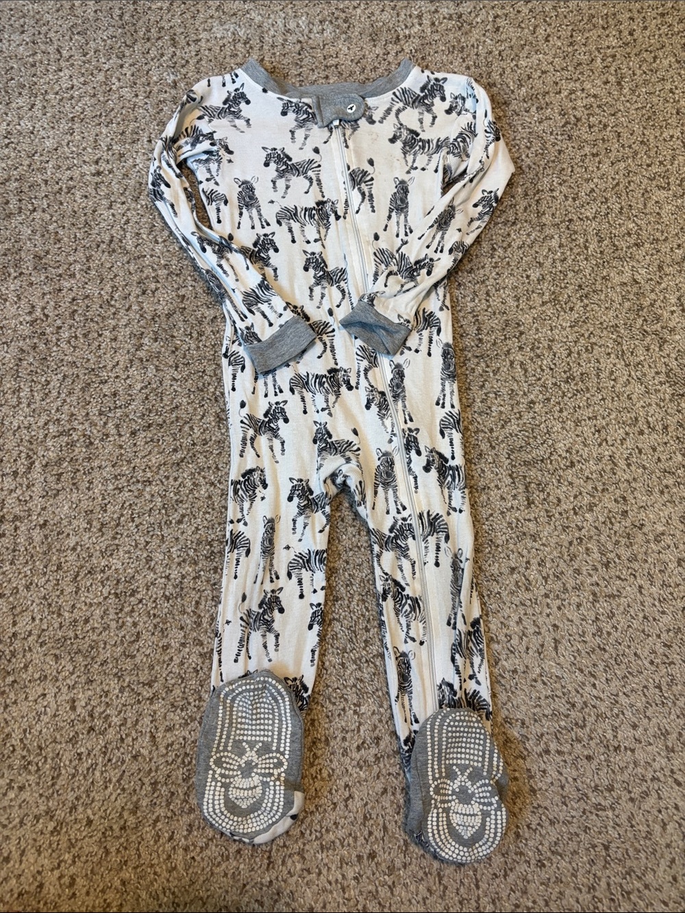 Burt’s Bees Baby 100% Organic Cotton Zebra One Piece Footie Pajamas Size 18 Mo